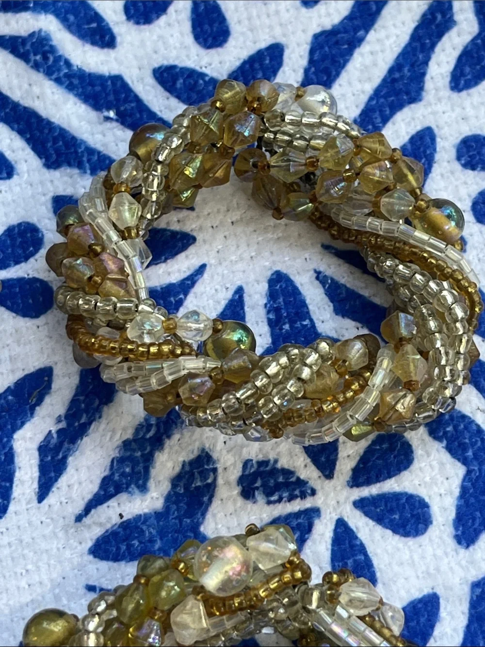 Pier 1 Vintage 4 Napkin Rings